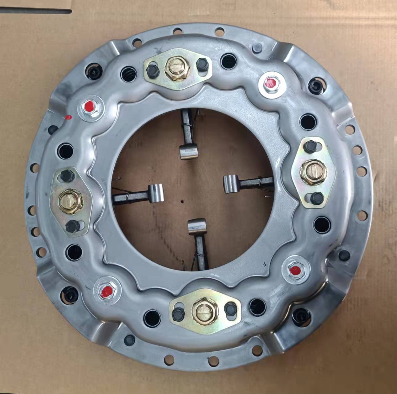 250MM Clutch Cover Clutch Pressure Plate 8970908430 ISC590 4JK1 4JB1T DMAX 4JG1